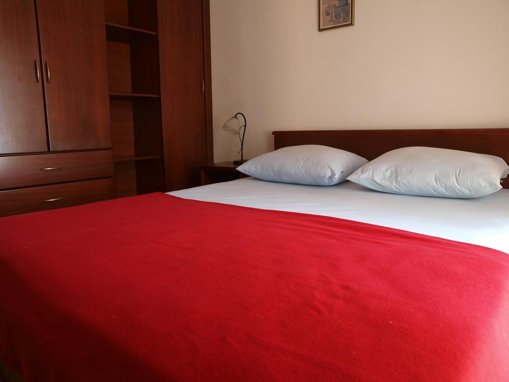 Apartments Obala Dragovic Petrovac Kamer foto