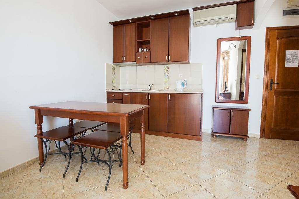 Apartments Obala Dragovic Petrovac Buitenkant foto