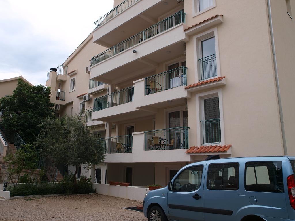 Apartments Obala Dragovic Petrovac Buitenkant foto